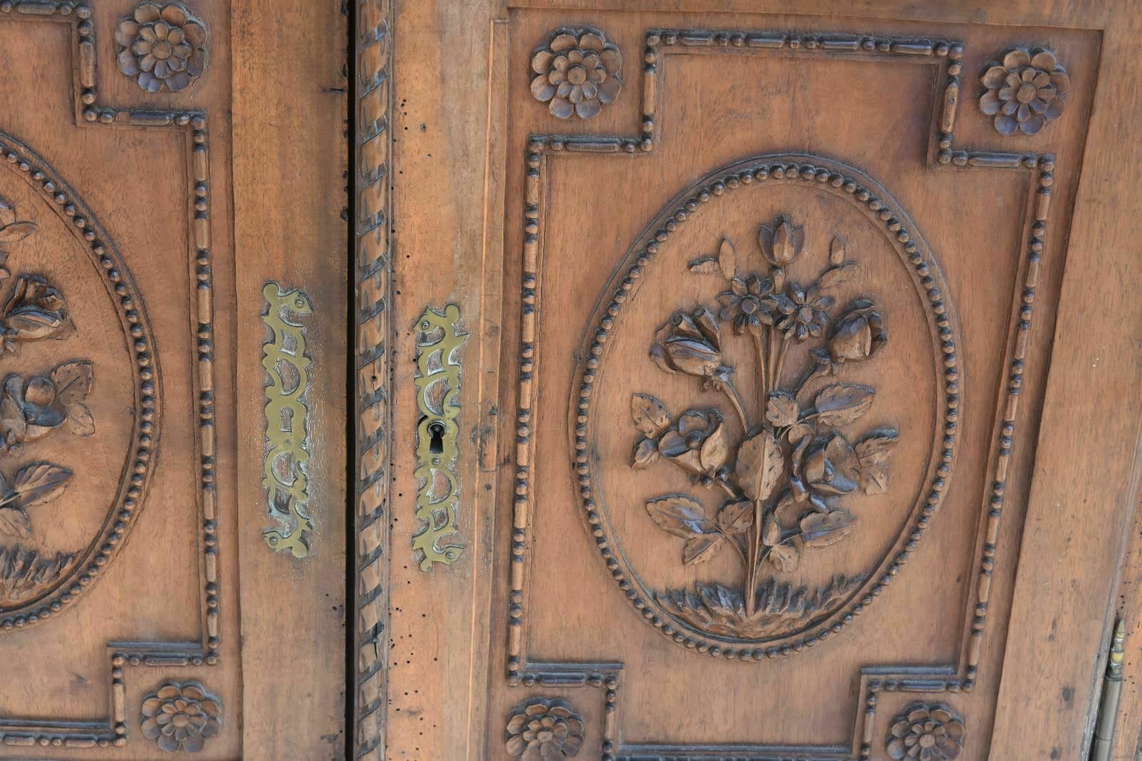 Furniture 18th Century Sacristy Furniture In Walnut photo
