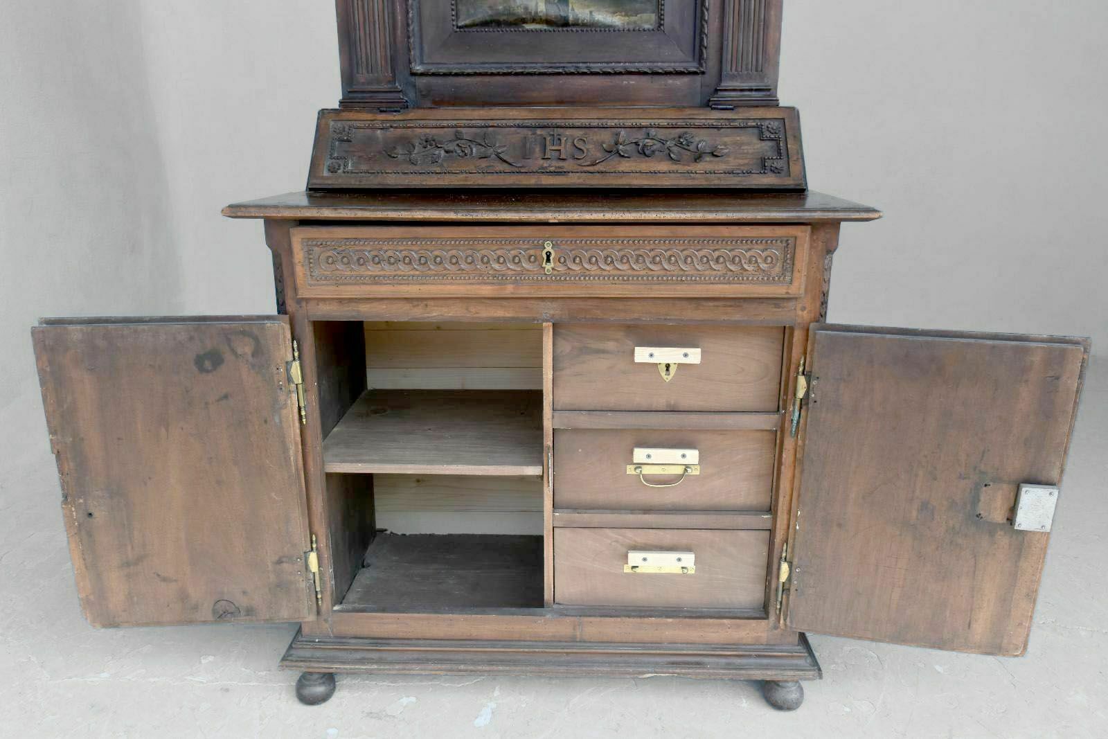 3132.0 18th Century Sacristy Furniture In Walnut photo