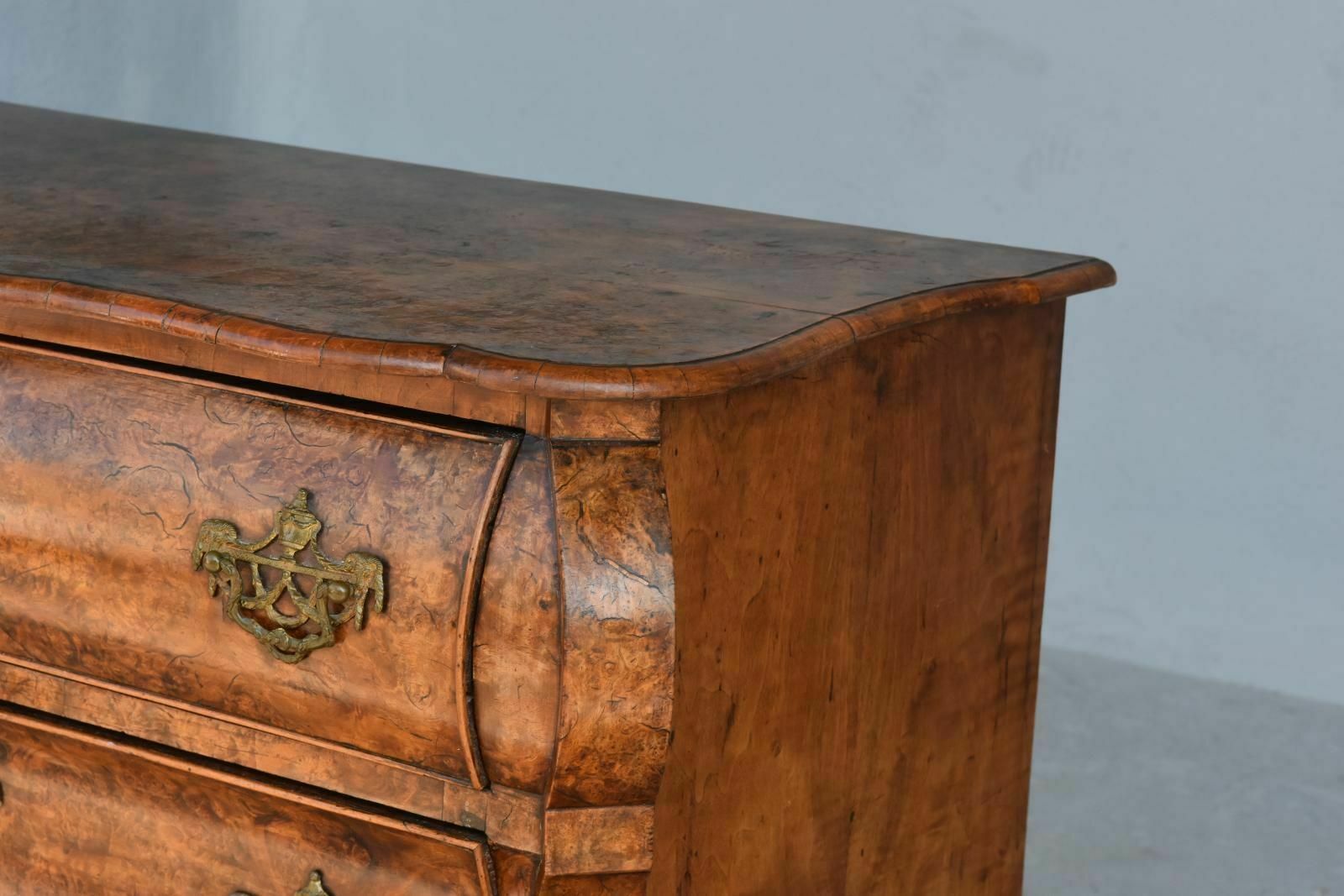 18th Century Dutch Chest Of Drawers In Walnut Burl photo Furniture