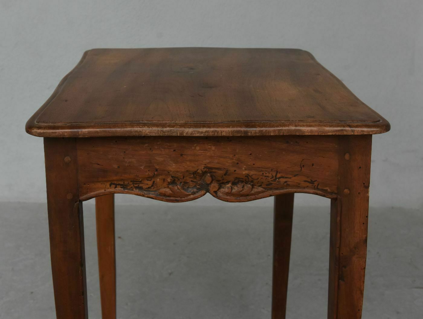Louis XV Walnut Desk, 19th Century photo 783.0