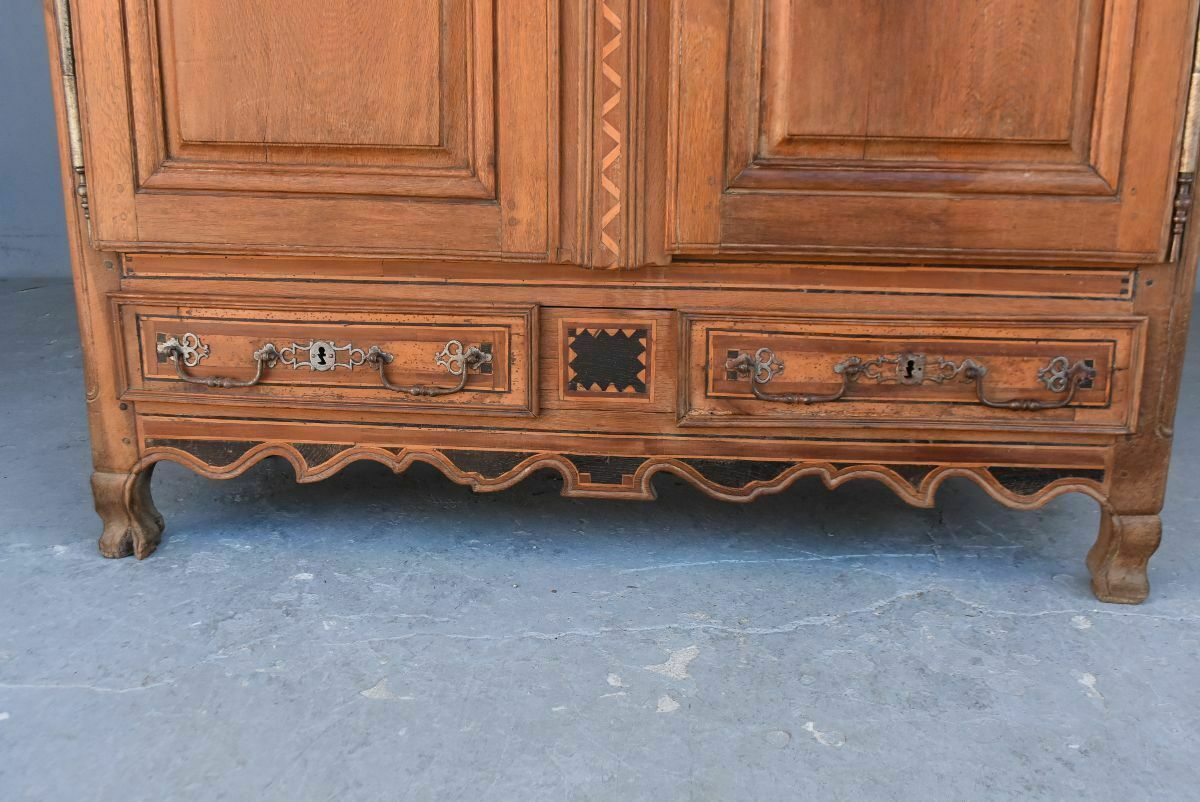Regional Cabinet In Louis XV Oak, 18th Century photo vinterior