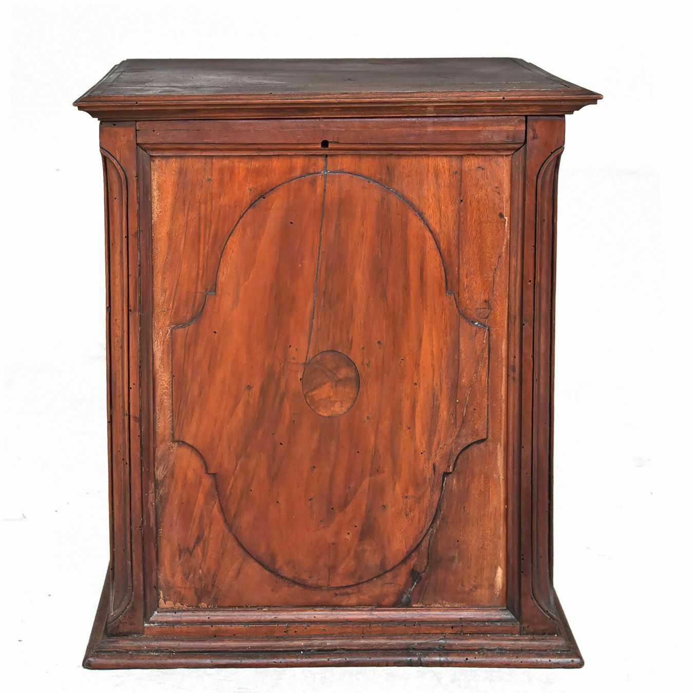Louis XIV Style Medalist And Collection Of Rooms photo vinterior