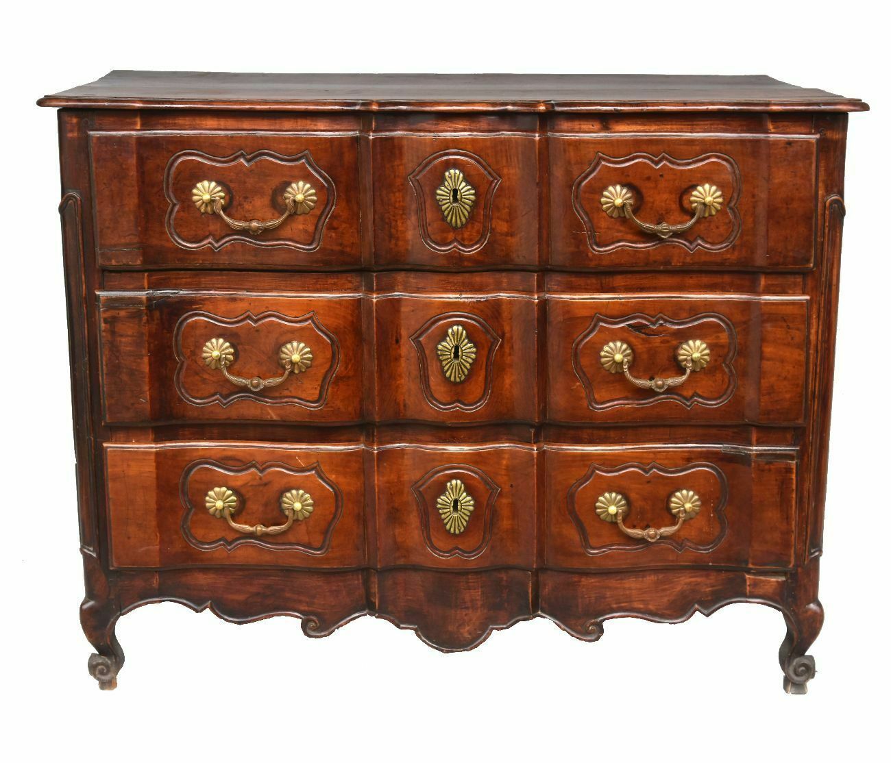 Curved Walnut Crossbow Chest Of Drawers, 18th Century