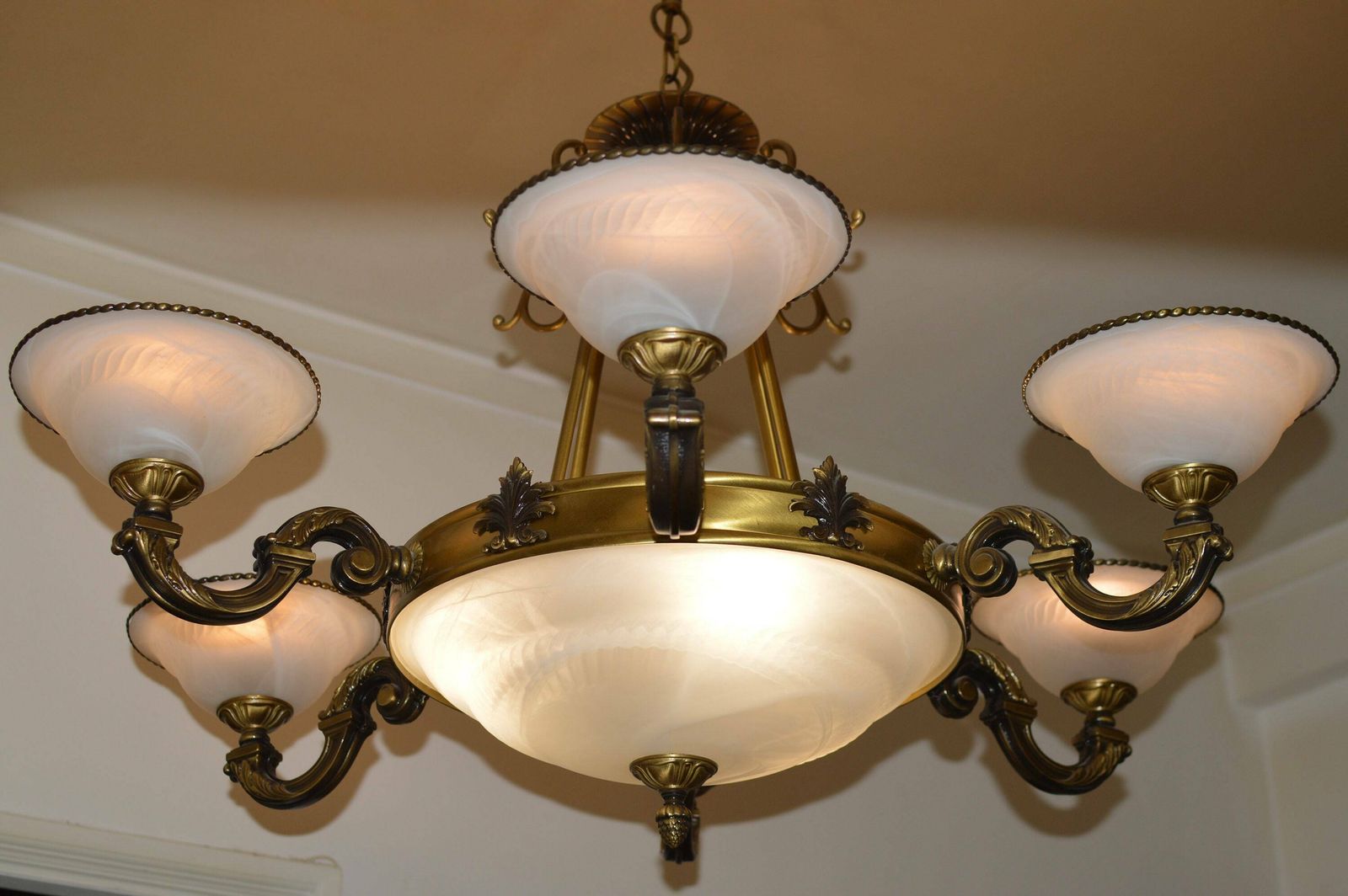 Art Nouveau Vintage Chandelier, Art Deco Chandelier 7 Ligth. Diameter 94 Cm photo furniture