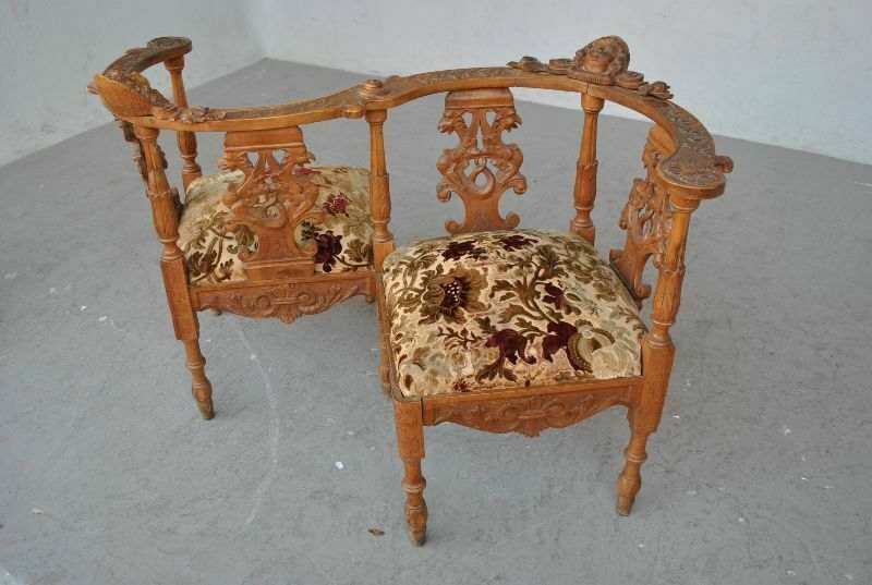 Old Renaissance Style Loveseat Bench photo vinterior