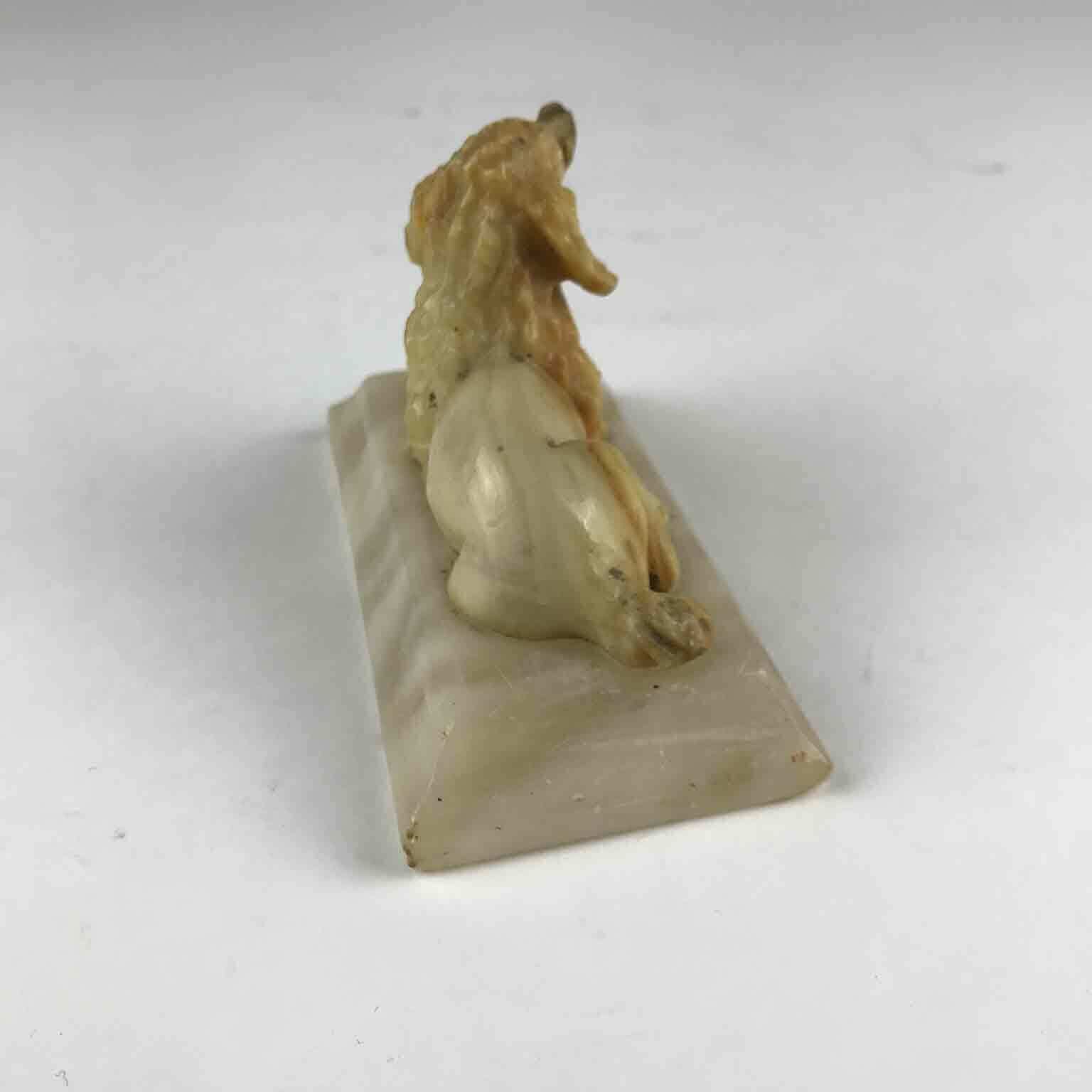 Breton Epagneul Sculpture In Carved Alabaster photo vinterior