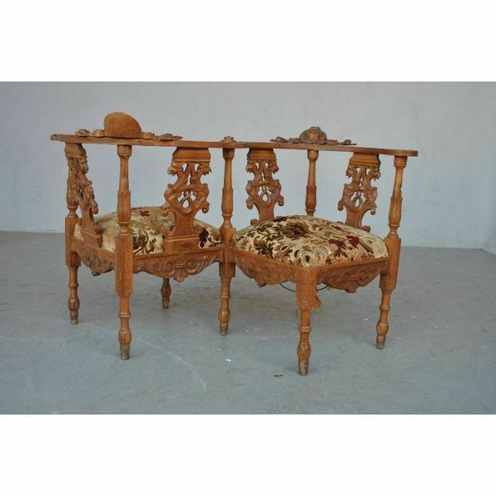 photo furniture Old Renaissance Style Loveseat Bench