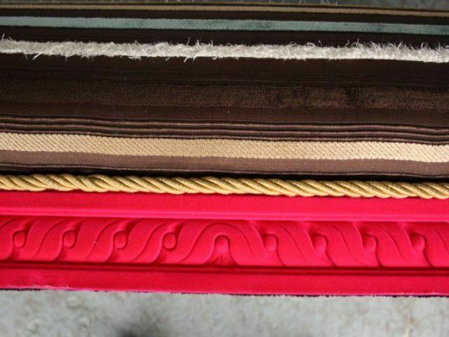 Furniture St Louis XV Flocked Decorative Fuschia Bench photo