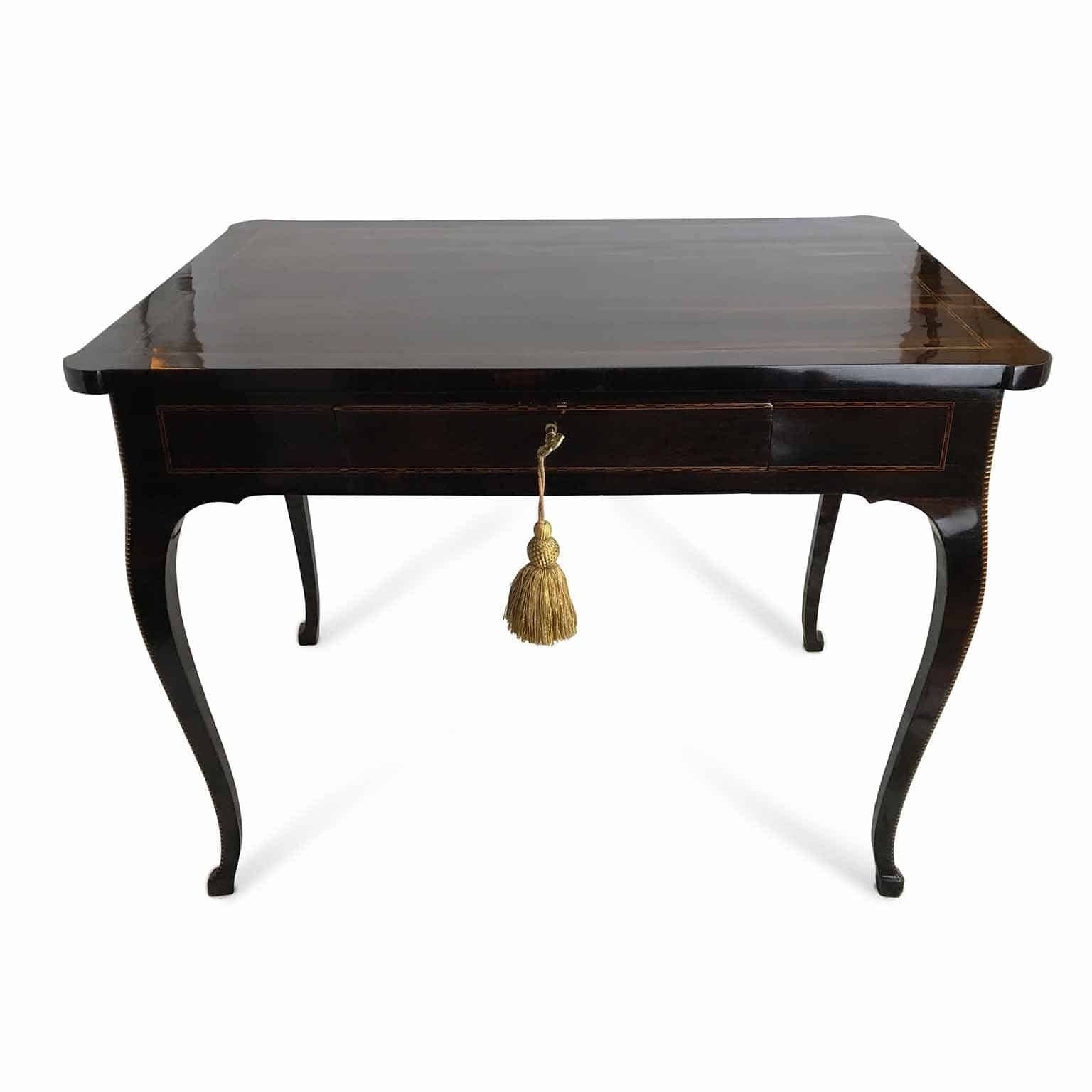 Antique Living Room Table From The 1700s photo 5798.0