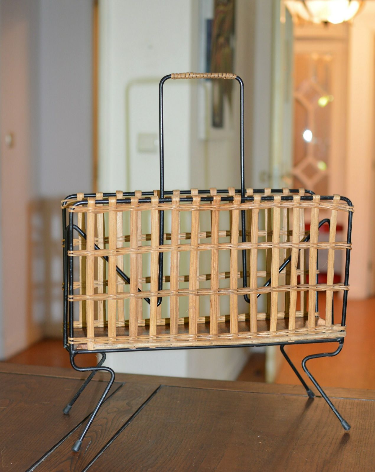 Wicker Magazine Rack / Vintage Magazine Holder / Sweet Vintage photo vinterior