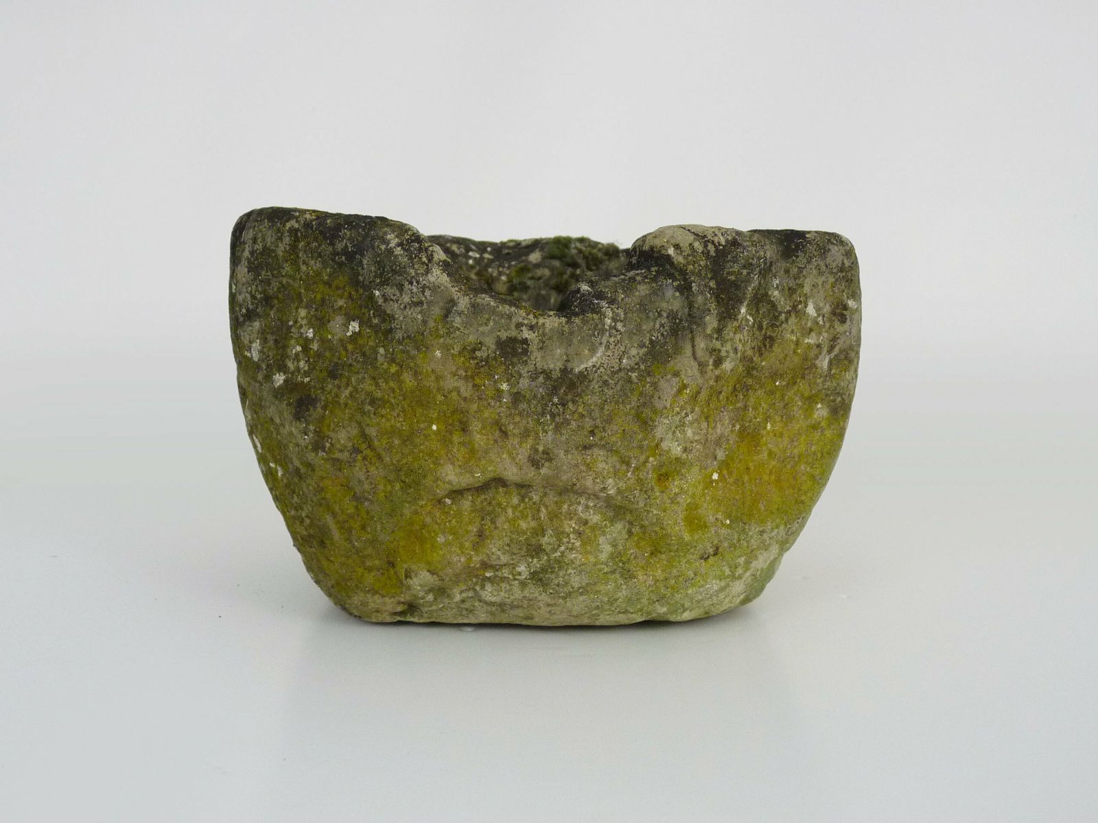 Grand mortier en pierre ancienne, années 1700, d'époque photo furniture