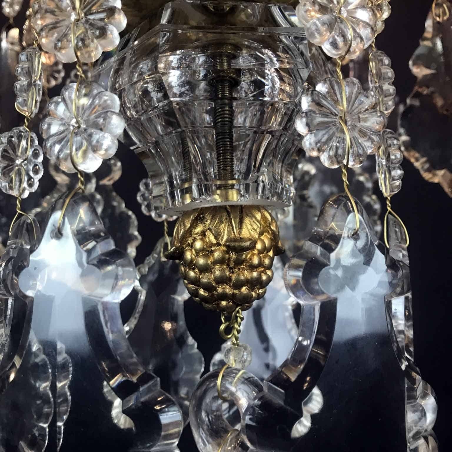 French Chandelier From The Early 1900s In Gilded Bronze And Crystal photo vinterior