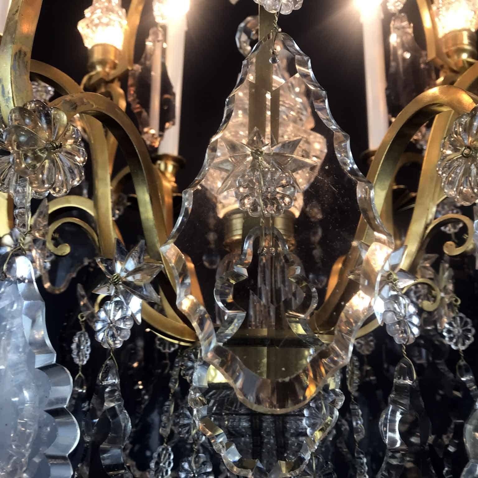 6212.0 French Chandelier From The Early 1900s In Gilded Bronze And Crystal photo