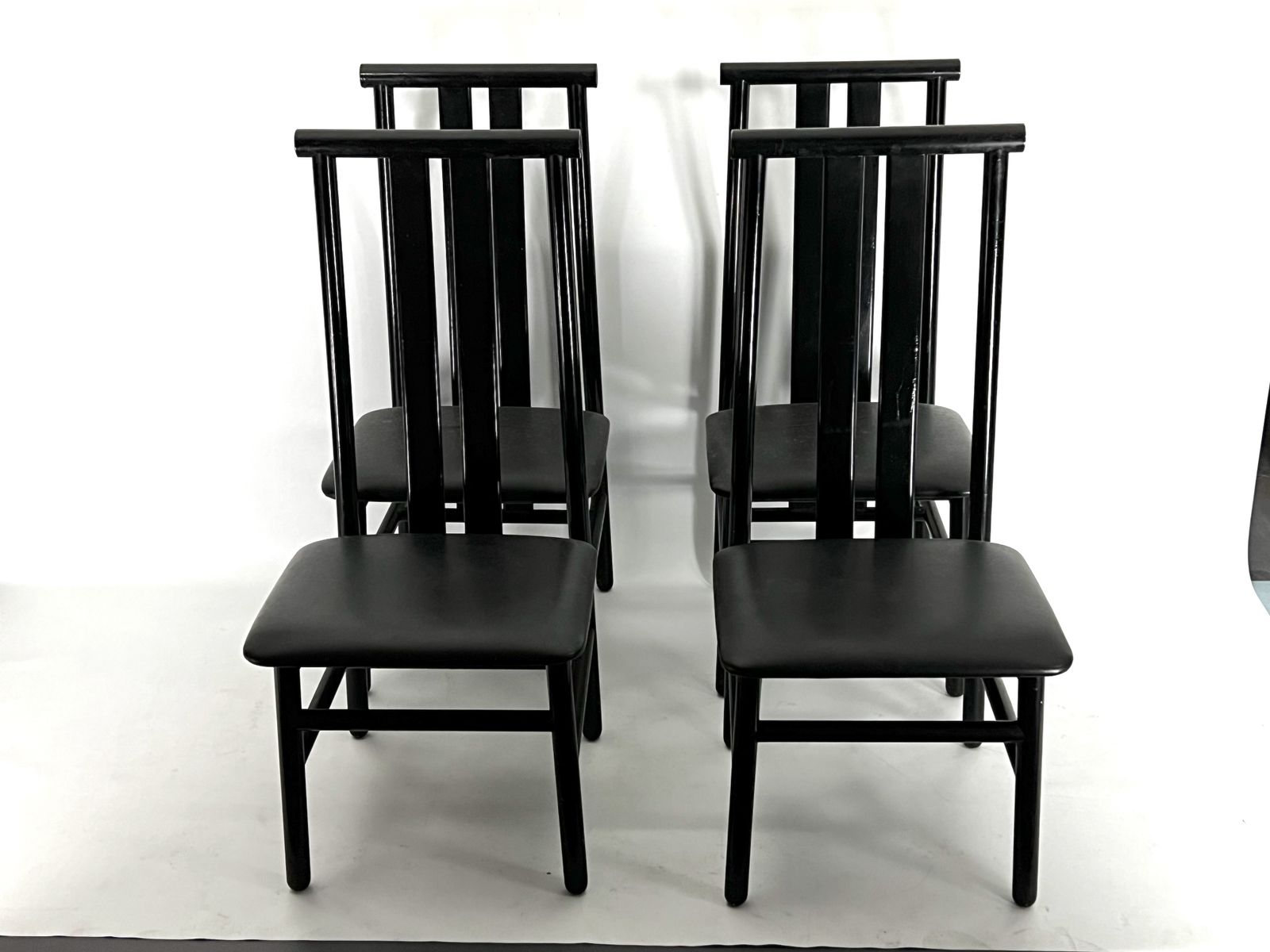 Mid Century Set Of Four Zea Dining Chairs By Annig Sarian For T70. Italy 1980s