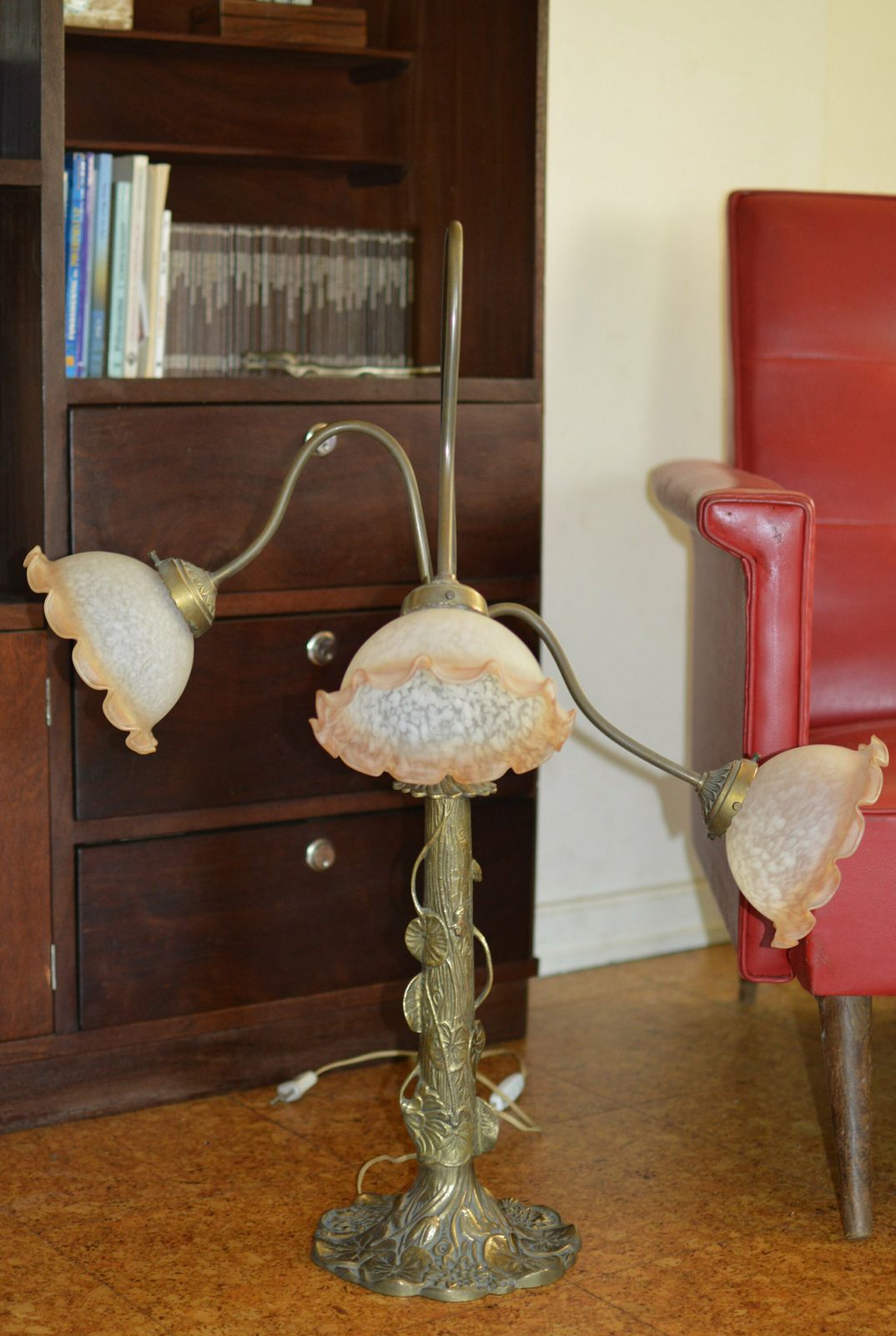 Art Nouveau Table Lamp.. Floor Lamp Lamp Art Nouveau Rare. photo Lighting