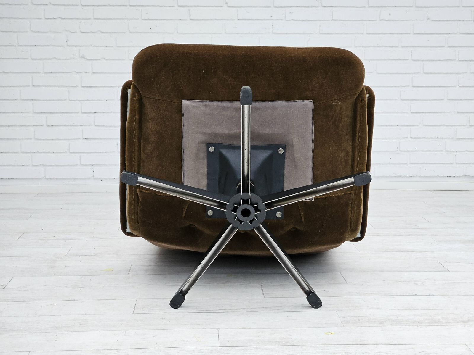 photo vinterior Vintage Scandinavische Draaifauteuil, Jaren 1970, Velours, Ongerestaureerde Staat.