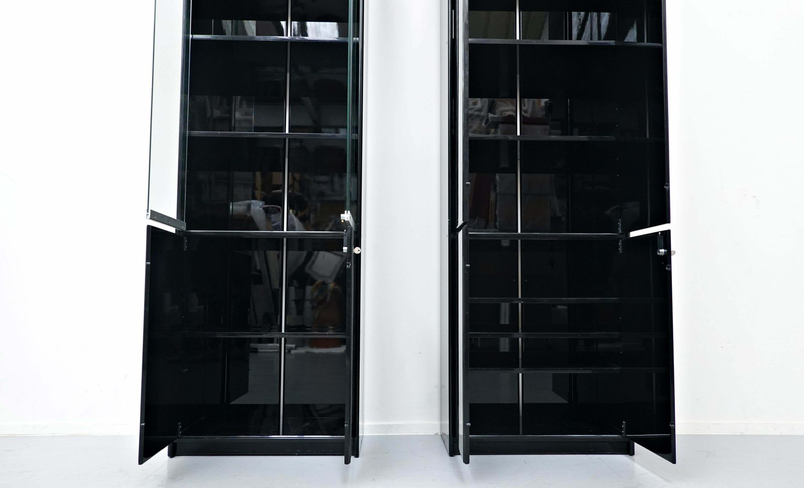 photo vinterior Italian "Olinto" Bookcase By Kazuhide Takahama, B&B, Mid Century Modern, 1960s