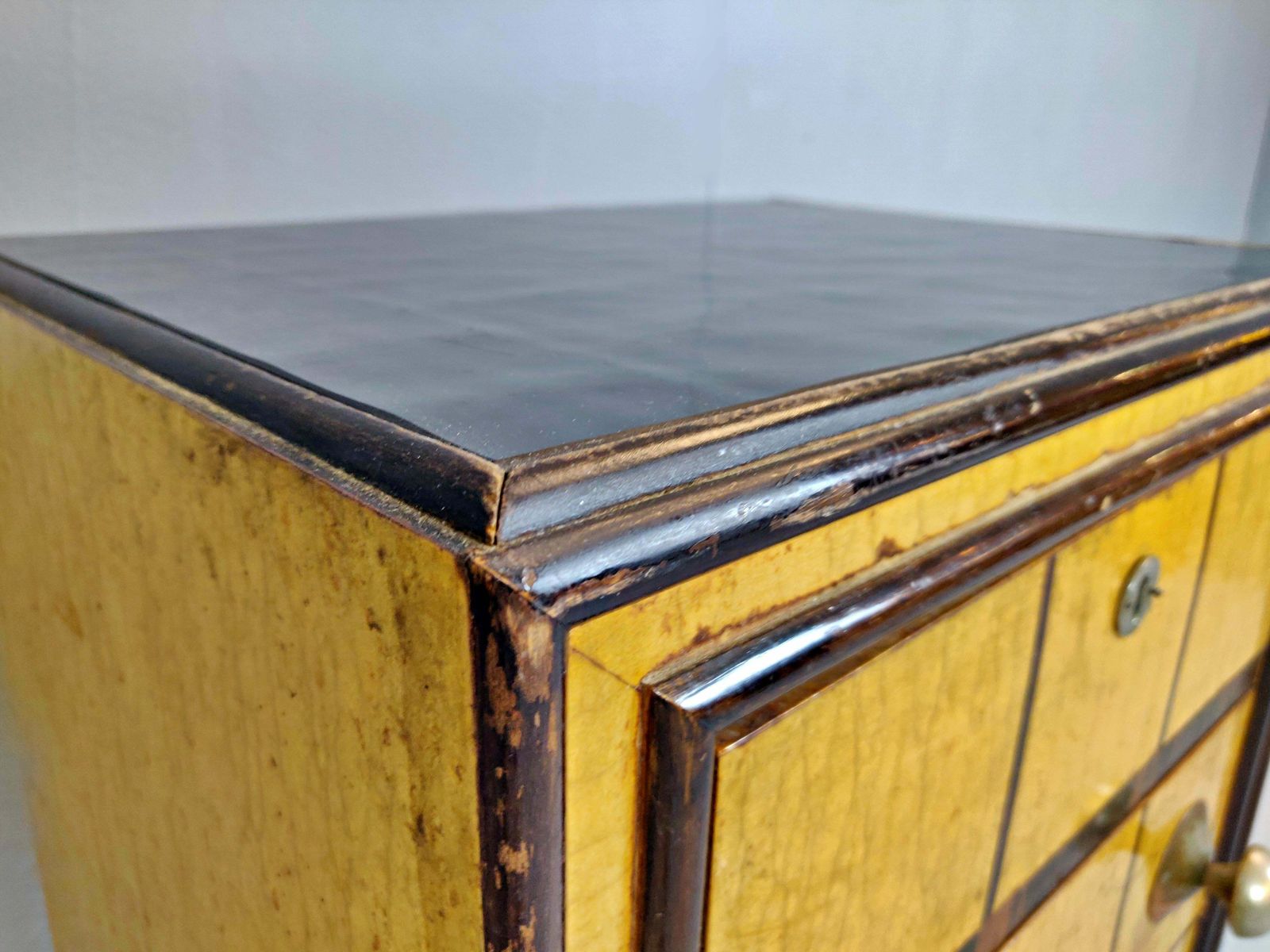 Italian Art Deco Nightstands, Mid 20th Century photo Furniture