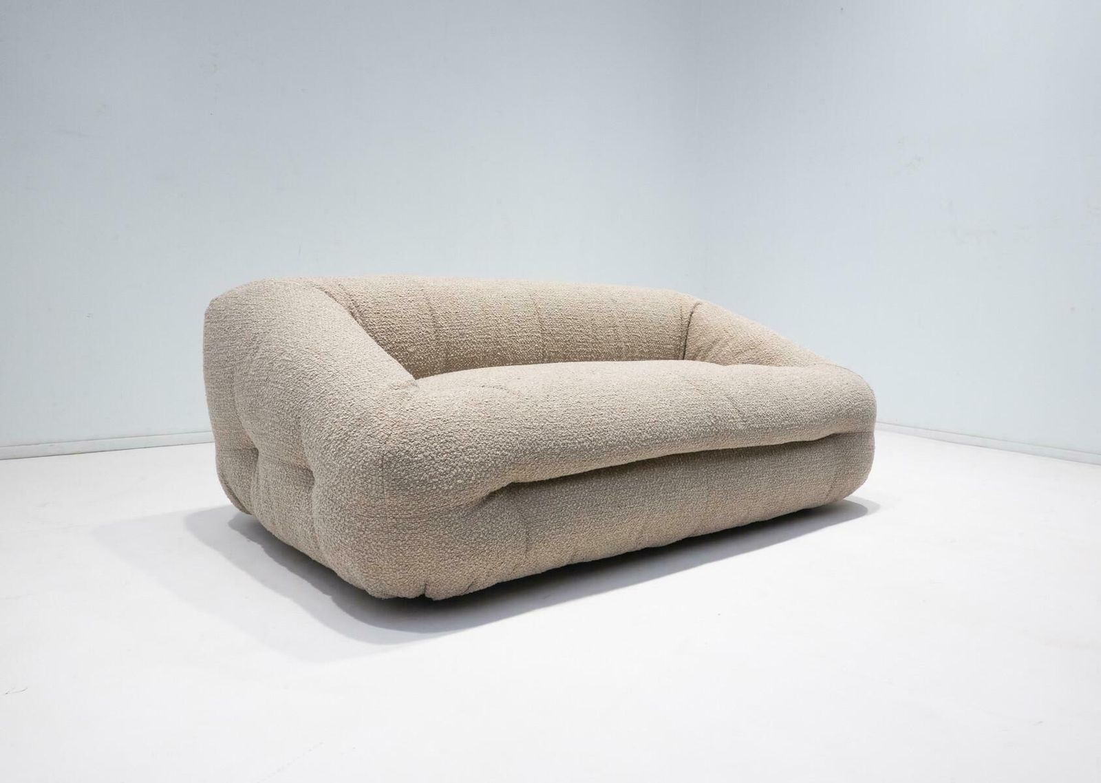 Mid Century Modern Italian Sofa, Beige Boucle Fabric, Italy, 1960s photo buy