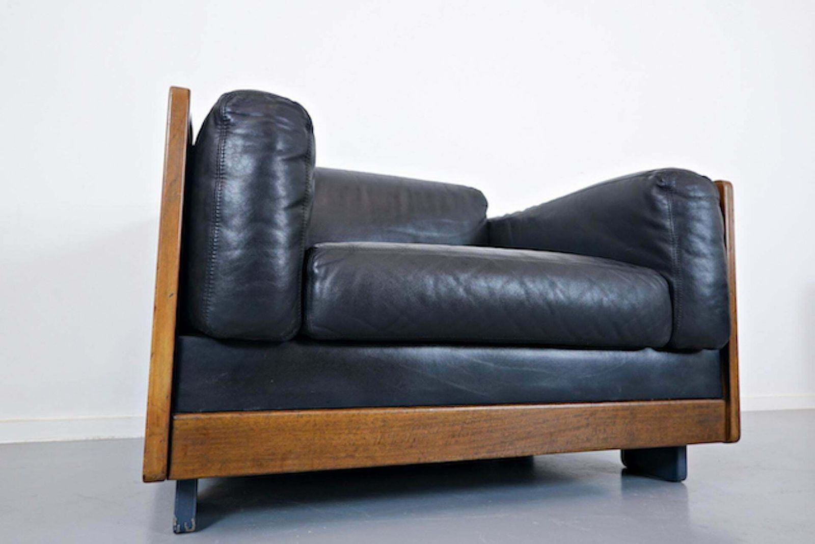 Armchair Model "920" By Afra & Tobia Scarpa For Cassina, Black Leather, 1960s photo furniture
