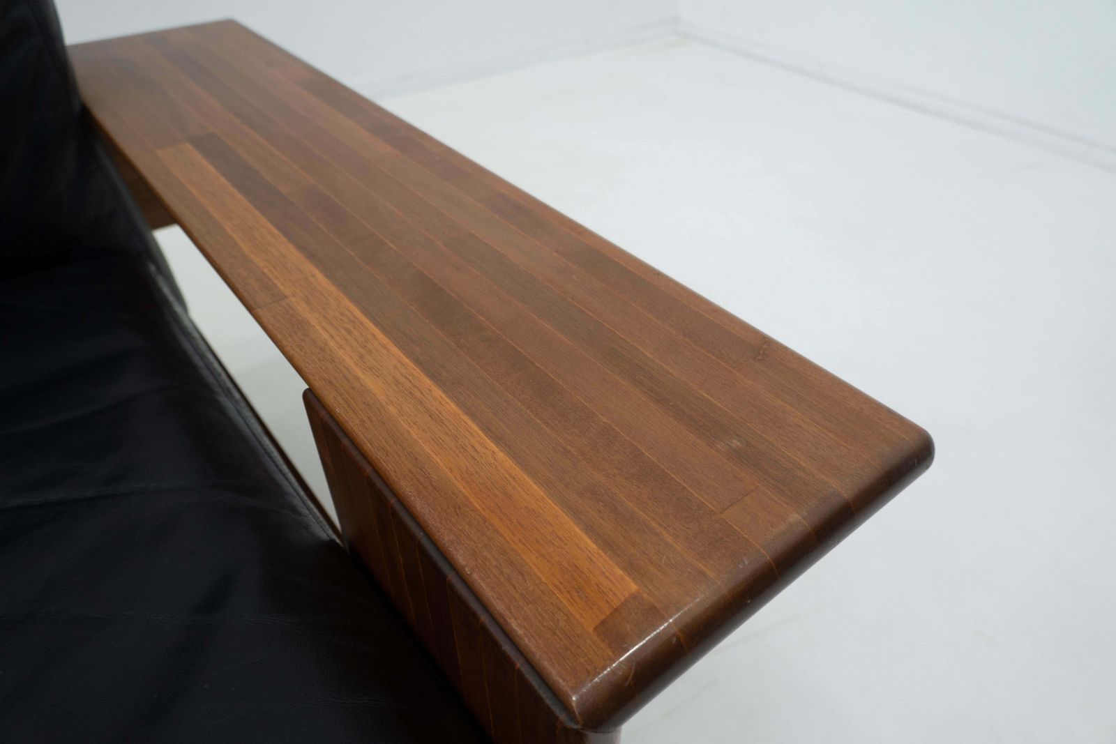 Mid Century Modern Armchair In The Style Of Tobia Scarpa, Wood And Leather photo buy