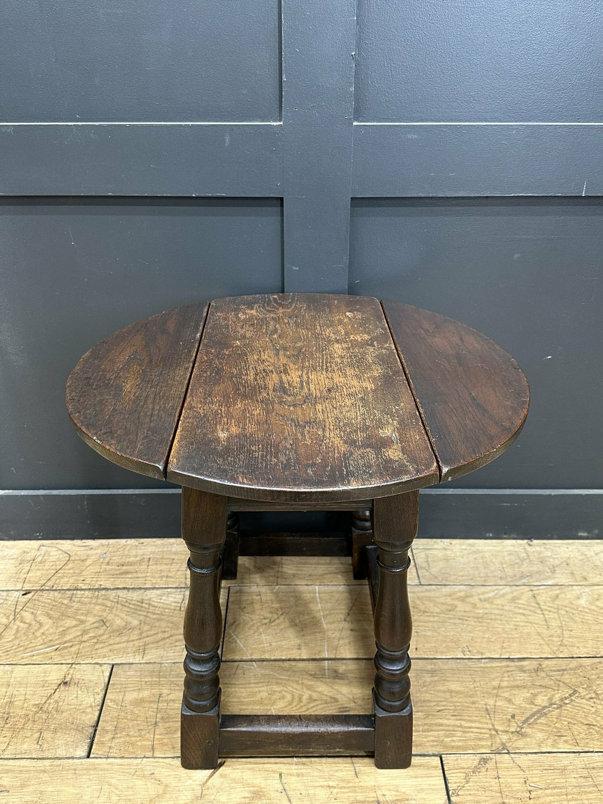 Vintage Traditional Oak Coffee Table / Extending Side Table / Rustic Furniture photo 175.0