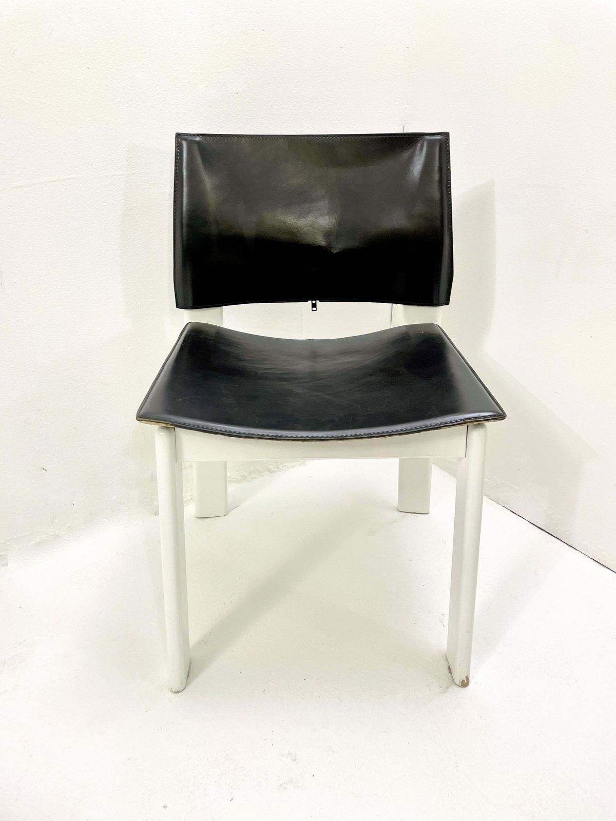 Mid Century Modern Set Of 4 Chairs, White Wood And Black Leather, Italy, 1970s photo furniture