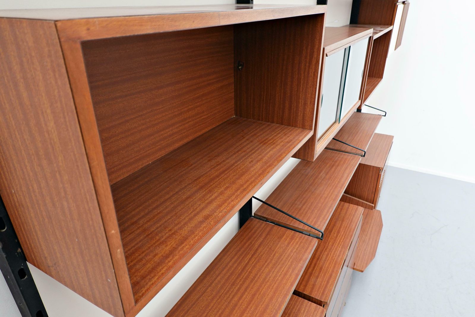 Mid Century Modern Italian Wall Unit Model ''''Urio'''' By Ico Parisi For Mim, 1960s photo furniture