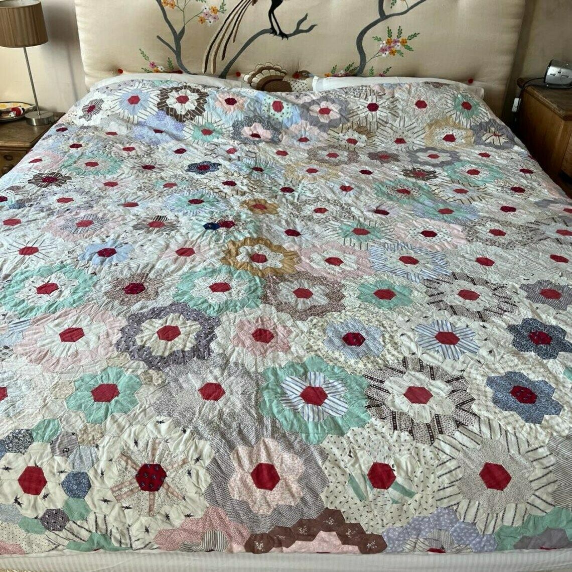 19th Century Hand Stitched Patchwork Quilt photo vinterior