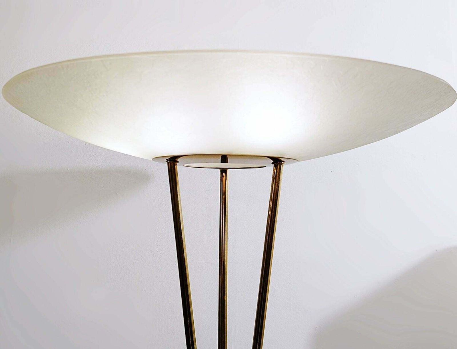 photo vinterior Mid Century Modern Floor Lamp By Gaetano Sciolari For Stilnovo, Italy 1950s