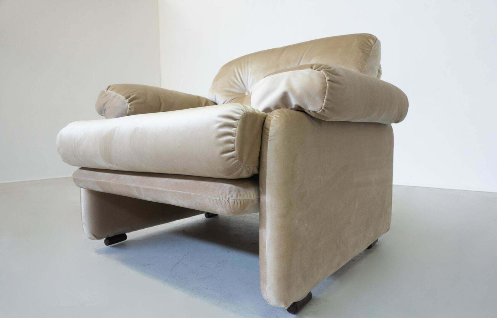 Mid Century Modern Pair Of Coronado Armchairs By Tobia & Afra Scarpa , Italy photo vinterior