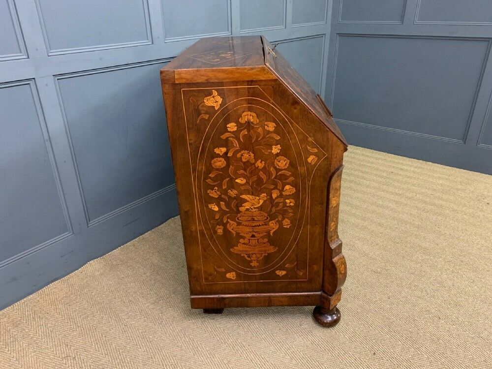 photo vintage 18th Century Dutch Marquetry Walnut Bureau
