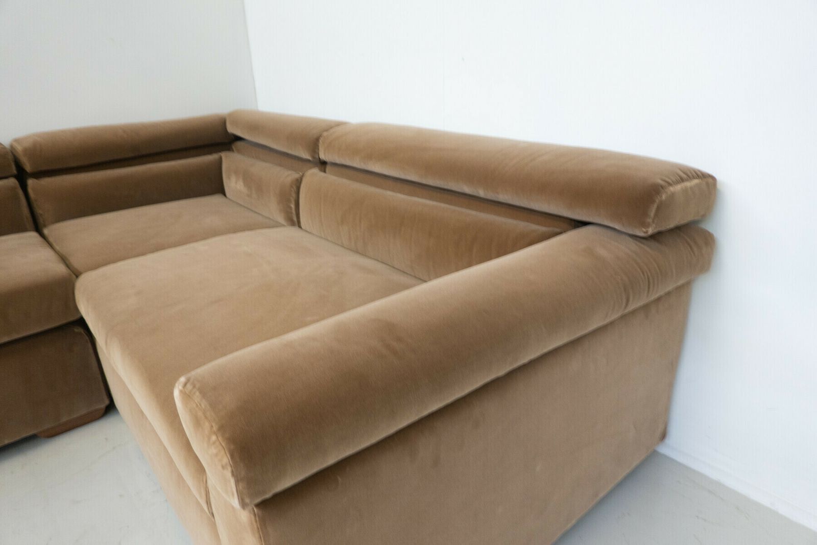 Erasmo Sofa By Afra And Tobia Scarpa, B&B Italia, 1973 – New Upholstery photo buy