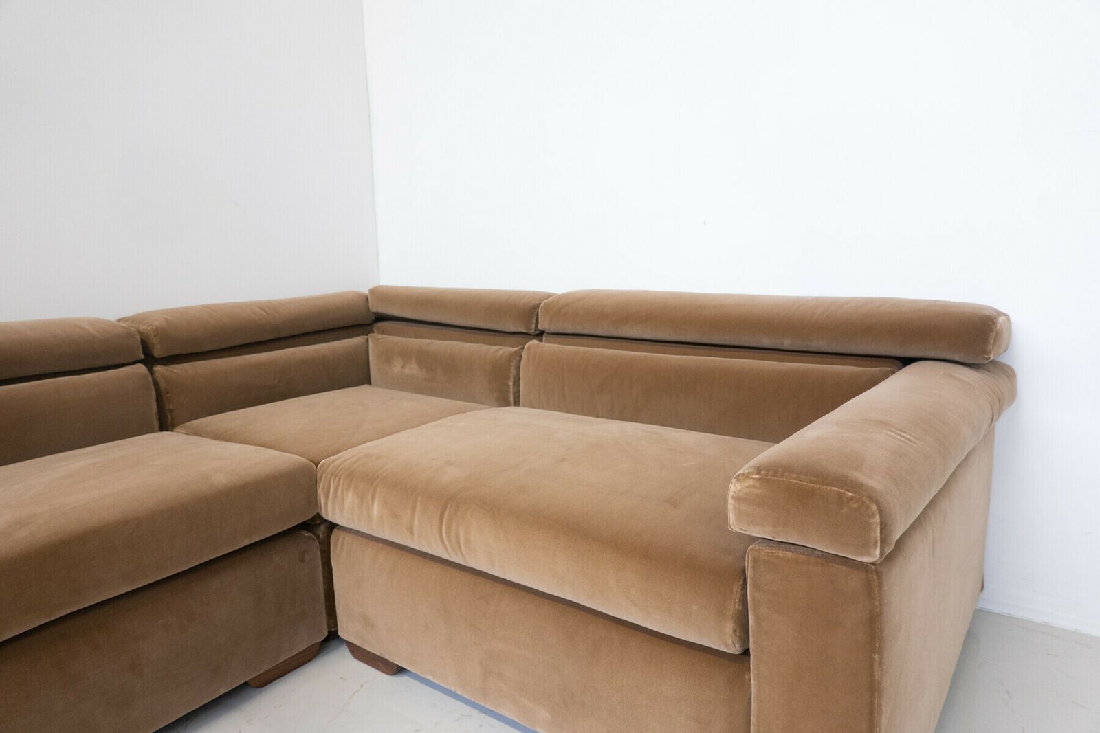 Furniture Erasmo Sofa By Afra And Tobia Scarpa, B&B Italia, 1973 – New Upholstery photo