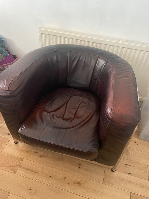 Zanotta "Onda" Leather  And Chrome Armchair