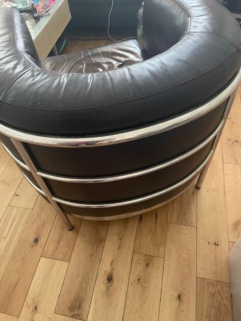 Zanotta "Onda" Leather  And Chrome Armchair photo for sale