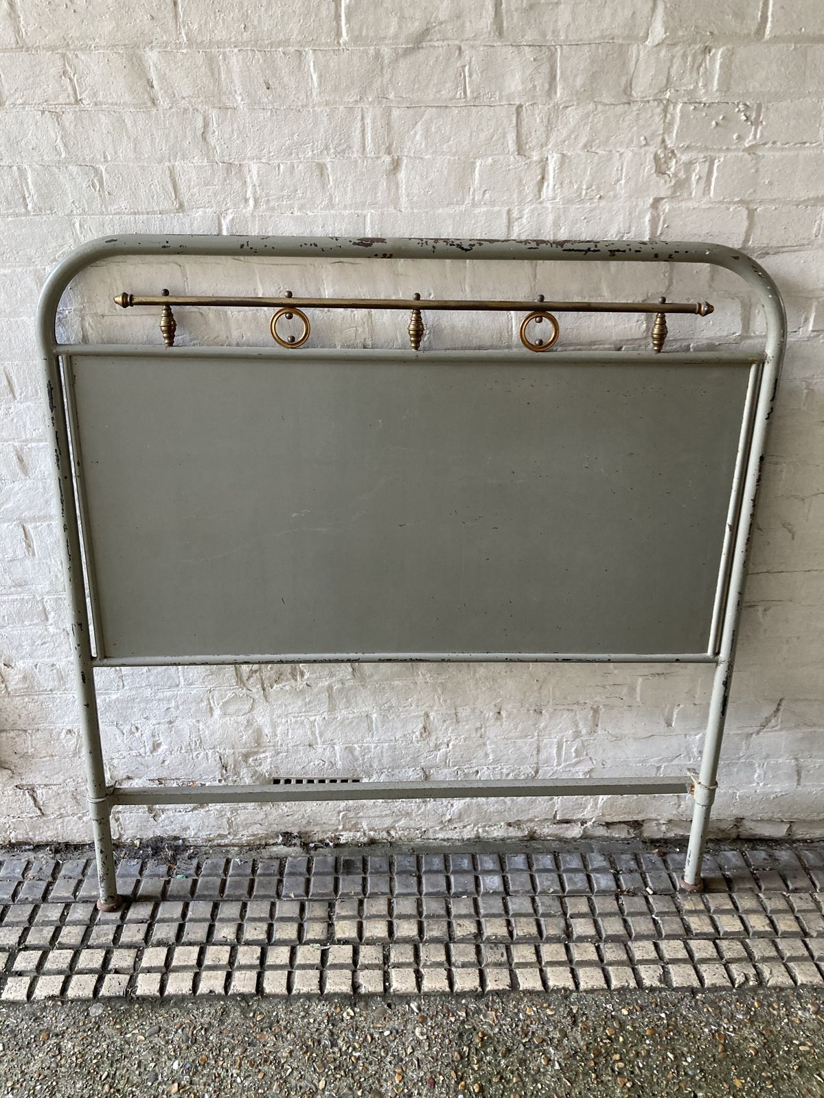 photo vinterior Charming French Steel And Brass Bed With Hand Painted Flora Detail And Pinstriping