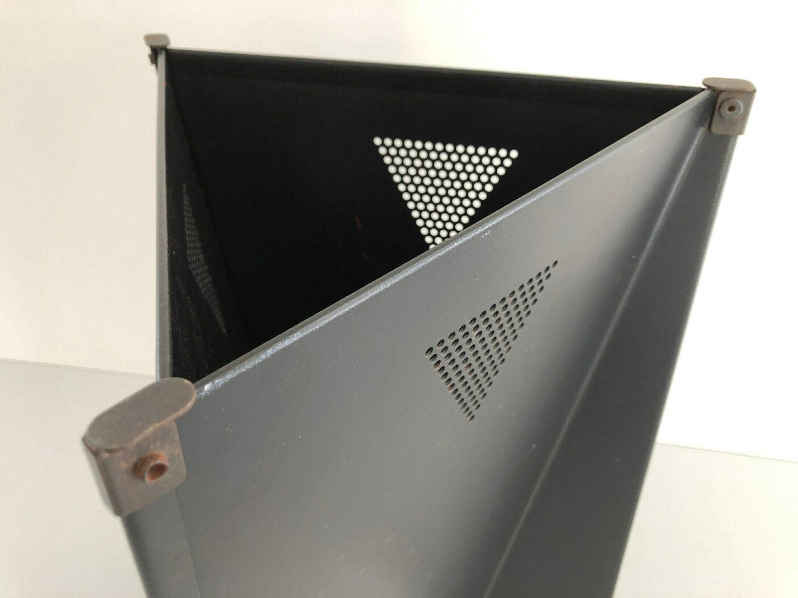 Unusual Geometric Italian Design Heavy Black Metal Large Umbrella Stand By Airon Forme E Funzioni, 1980s, Italy photo vintage