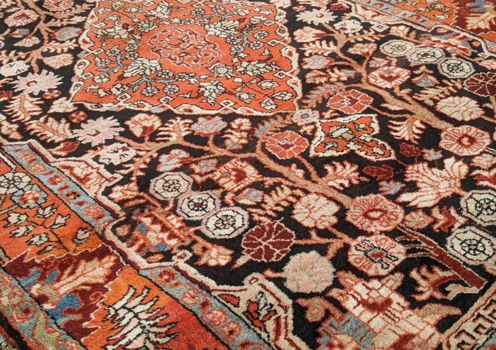 Handwoven Woollen Hamadan Carpet photo furniture