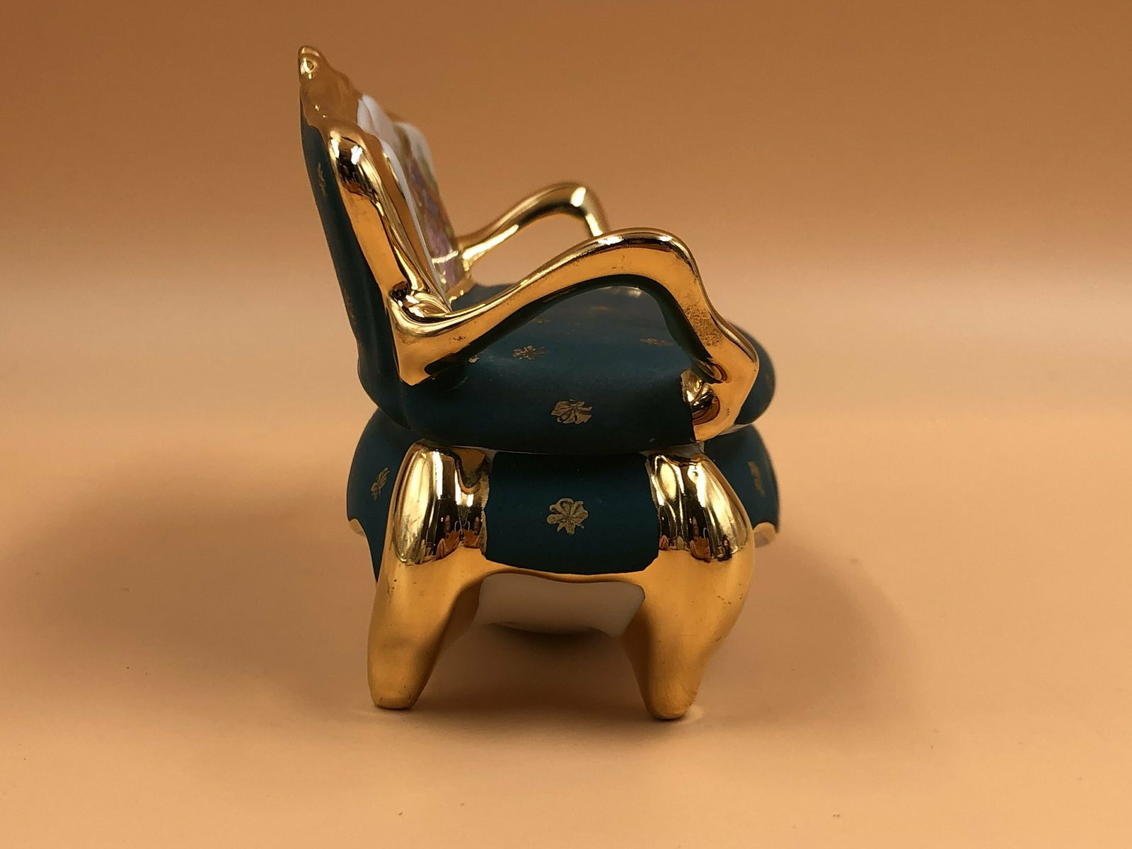Limoges Porcelain Green / Gold Sofa Trinket Box / Jewelry Box With Courting Couple. photo furniture