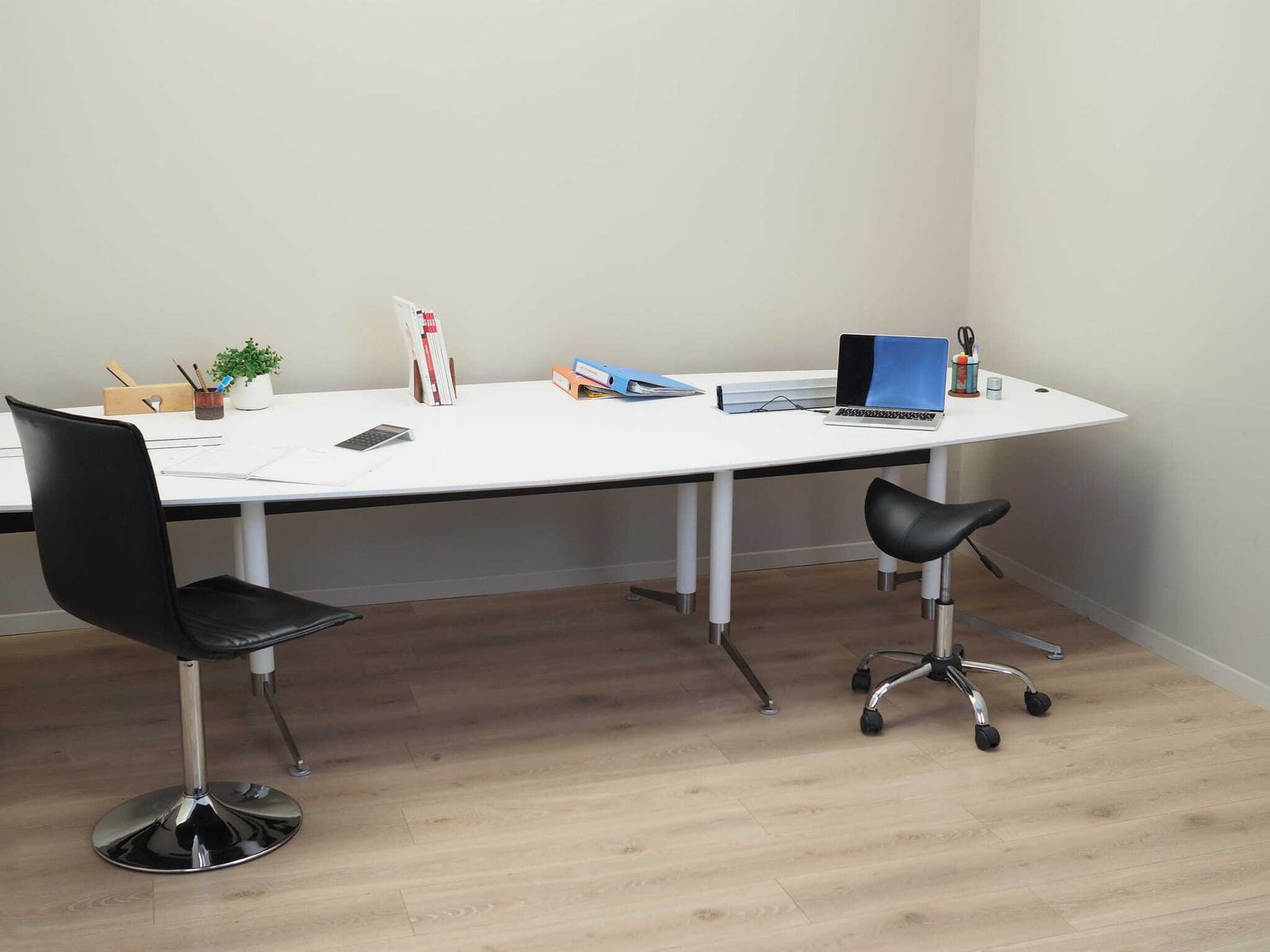 Conference Table, Danish Design, 2016, Designer: Paul Leroy, Manufacturer: Paustian photo furniture