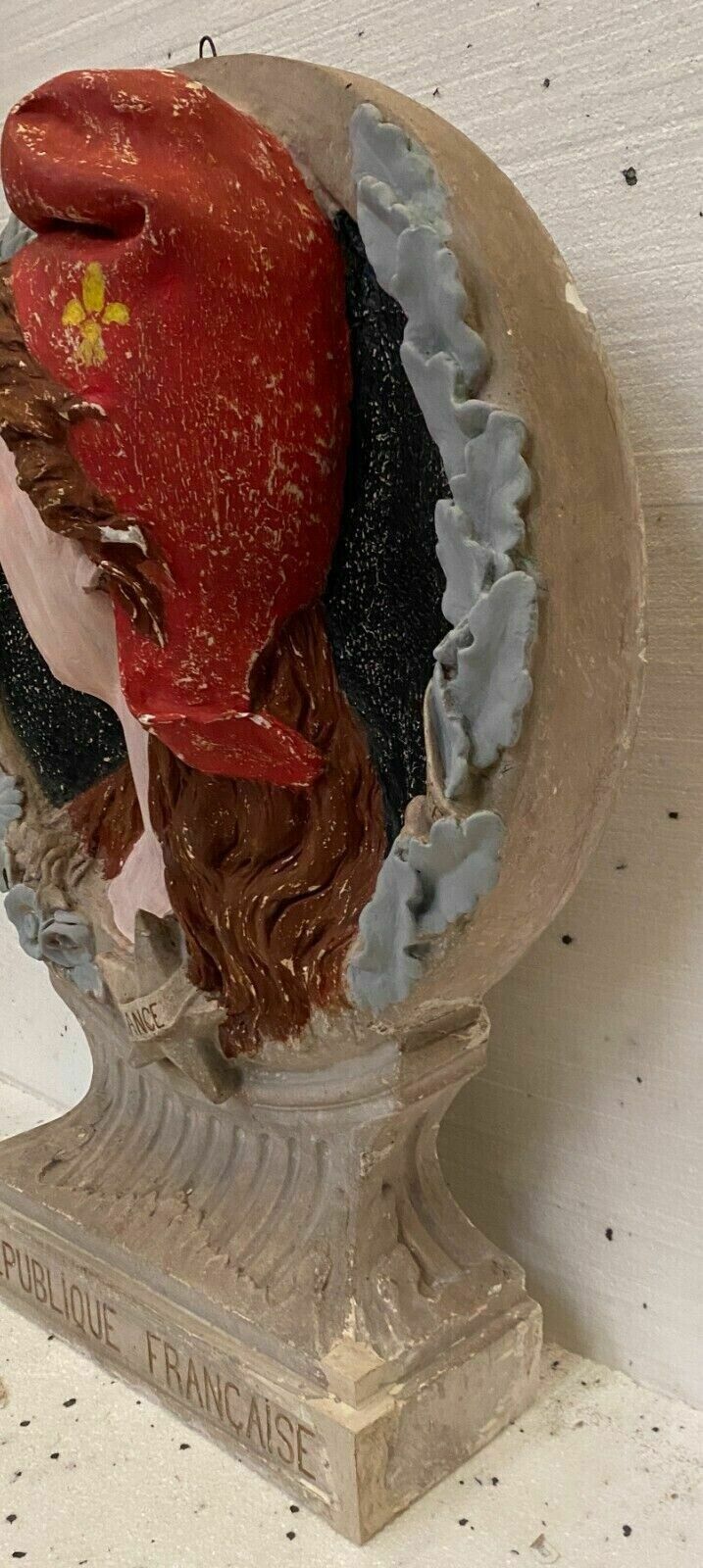 Medallion Portrait Of Marianne In Patinated Stucco 20th Century photo furniture