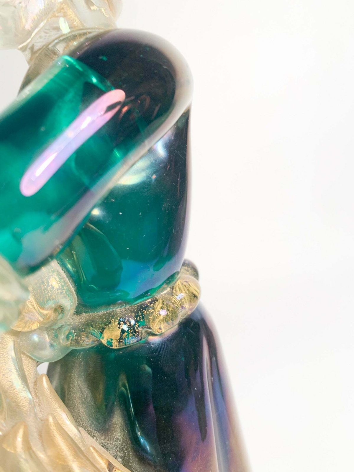 photo vintage Iridescent Murano Glass Sculpture With Gold Leaves By Archimede Seguso, 1940s