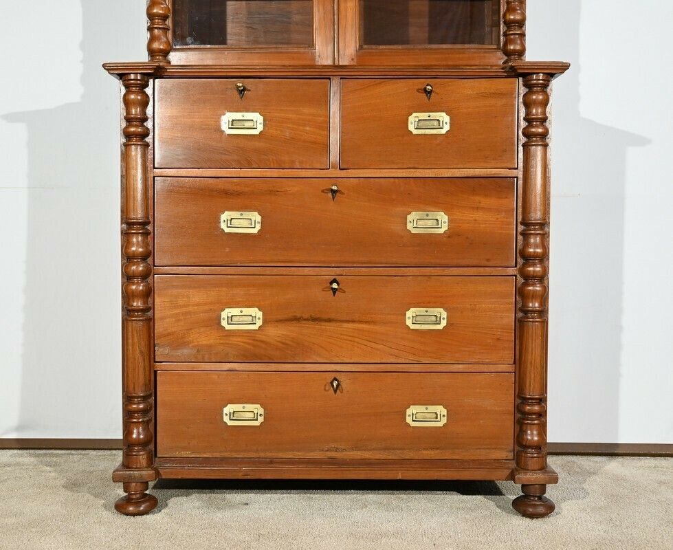 photo vinterior Teak Showcase Commode – Late 19th Century