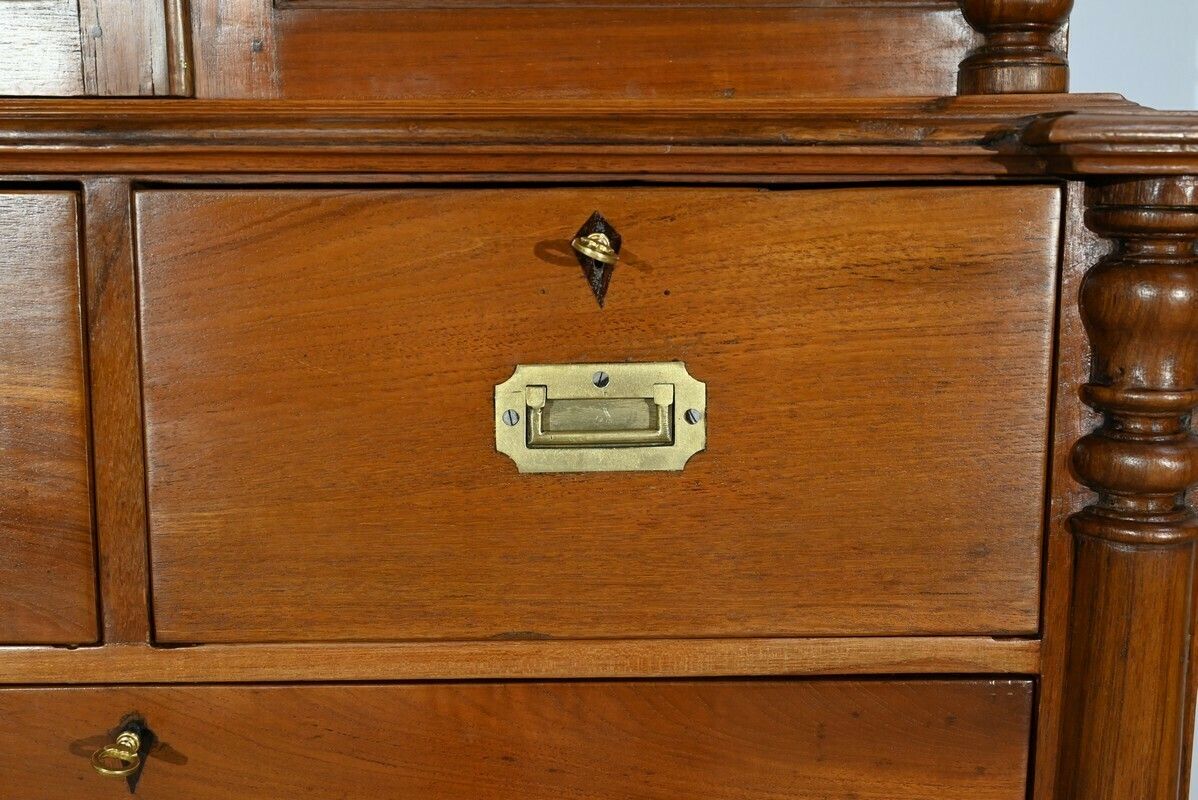 photo vintage Teak Showcase Commode – Late 19th Century