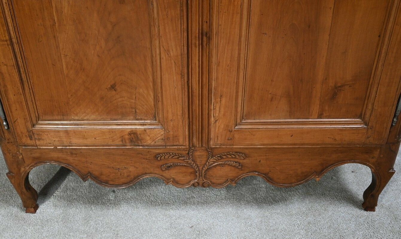 photo buy Cabinet Called “Bassette” In Cherry And Oak – Early 19th Century