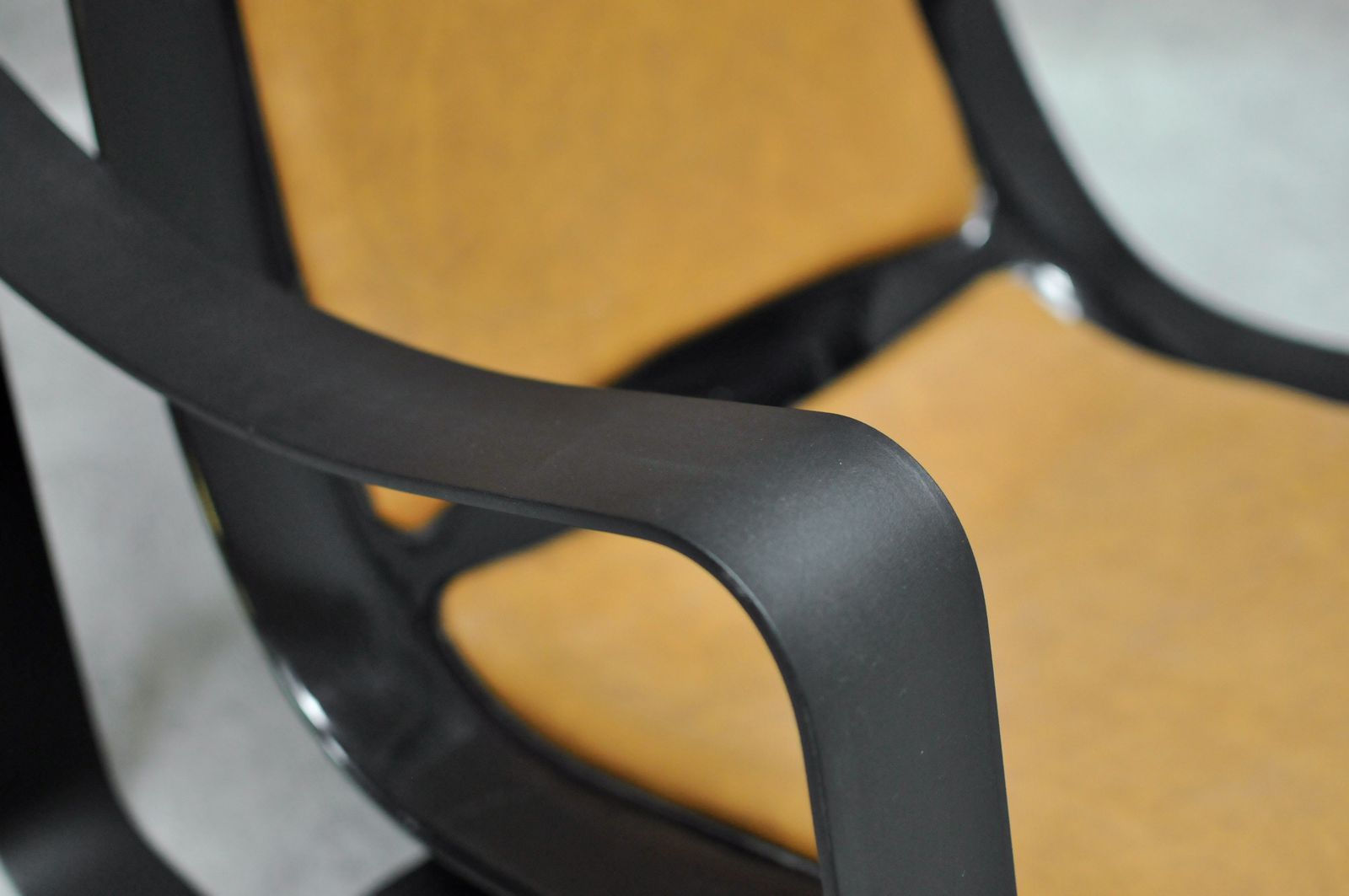 Armchair Heavy Black photo 437.0