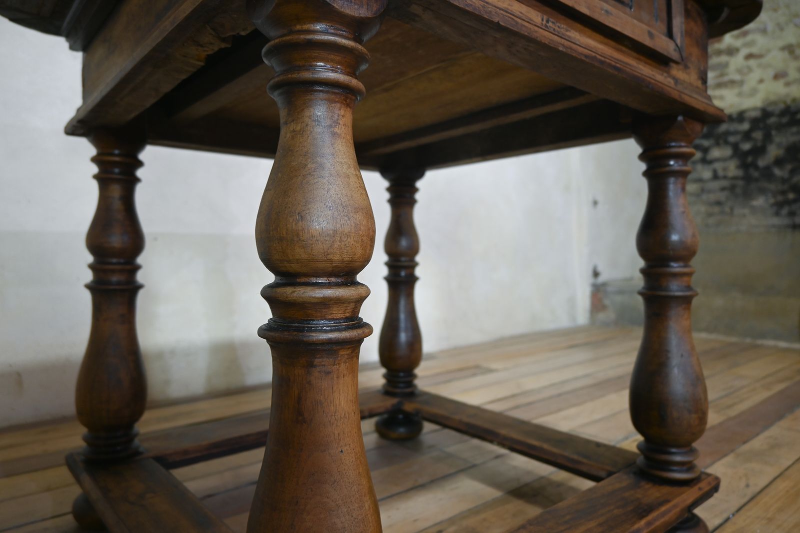 18th Century North Italian Walnut Centre Table photo vintage