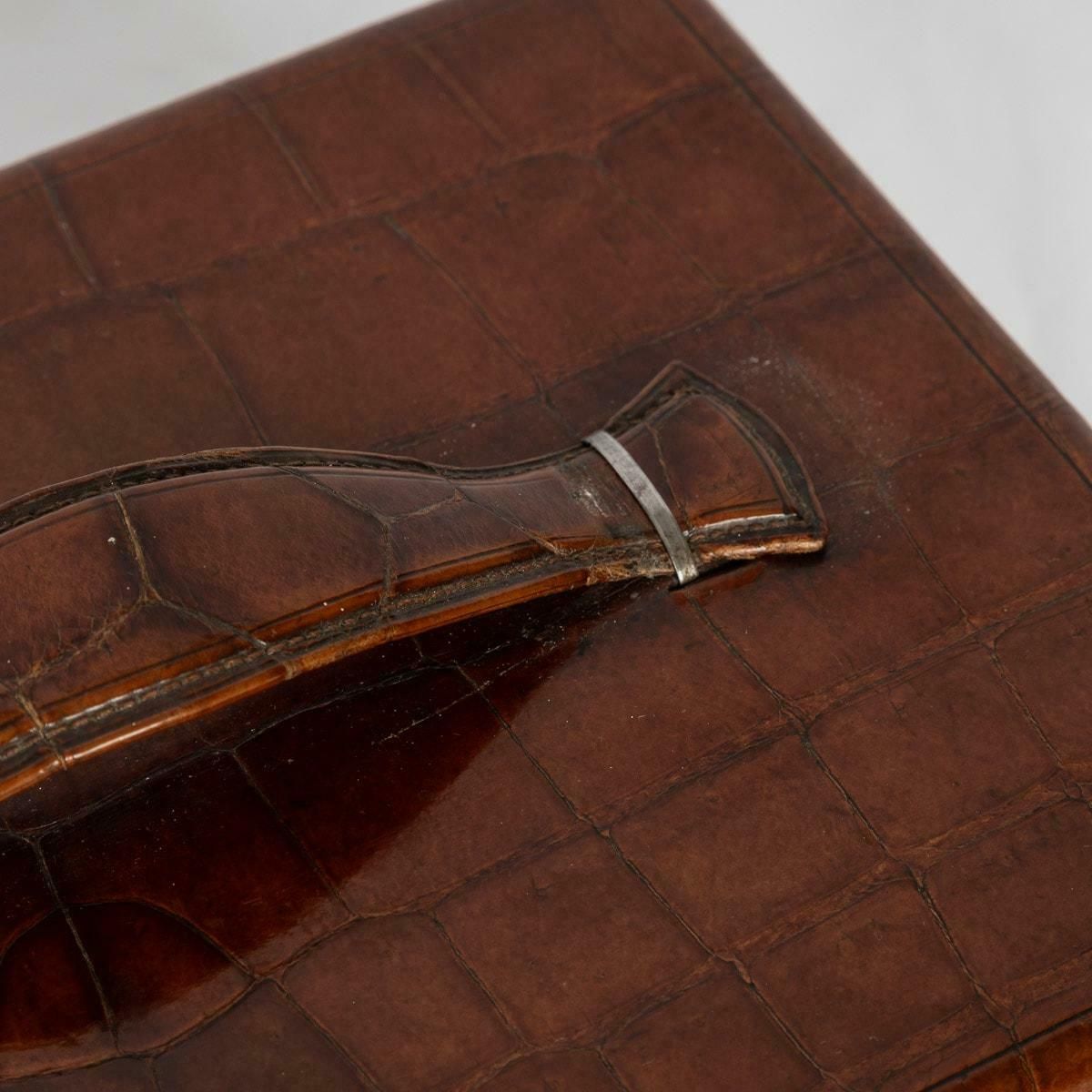 20th Century British Made Crocodile Travel Overnight Vanity Case, C.1900 photo 1695.0