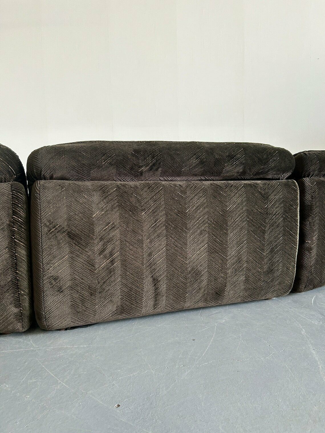 Vintage Mid Century Modern Curved Modular Sofa In Style Of Vladimir Kagan, Attributed To Wittmann, Austria / 1970s Sectional Serpentine Sofa photo vintage